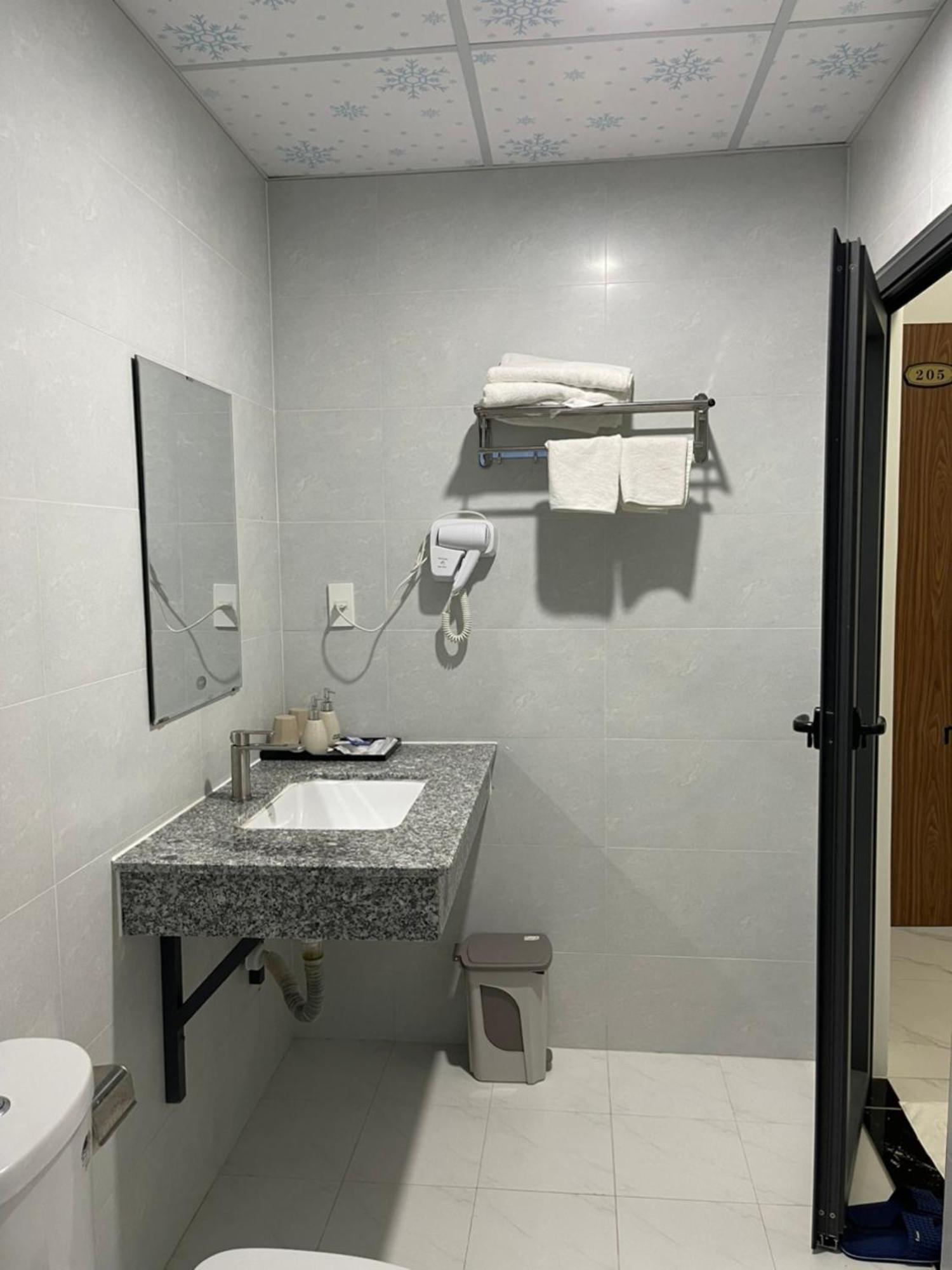 Duc Luu Quang Hotel Binh Thuan Tuy Phong Esterno foto